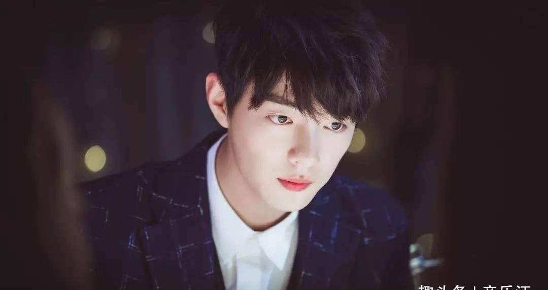 何炅一席话,揭开肖战事件的深层次思考:如何做一名合格的粉丝?