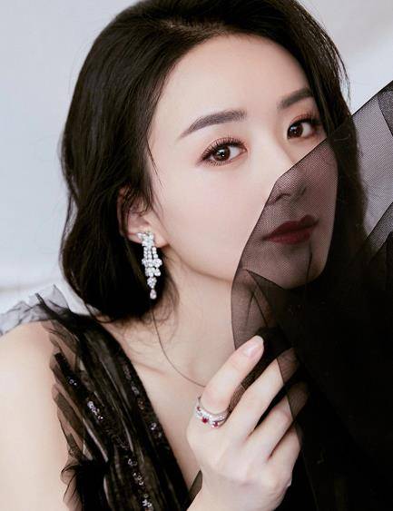 最后让我们以赵丽颖的名言做个鸡汤结尾:"不管发生什么事,我都会笑着