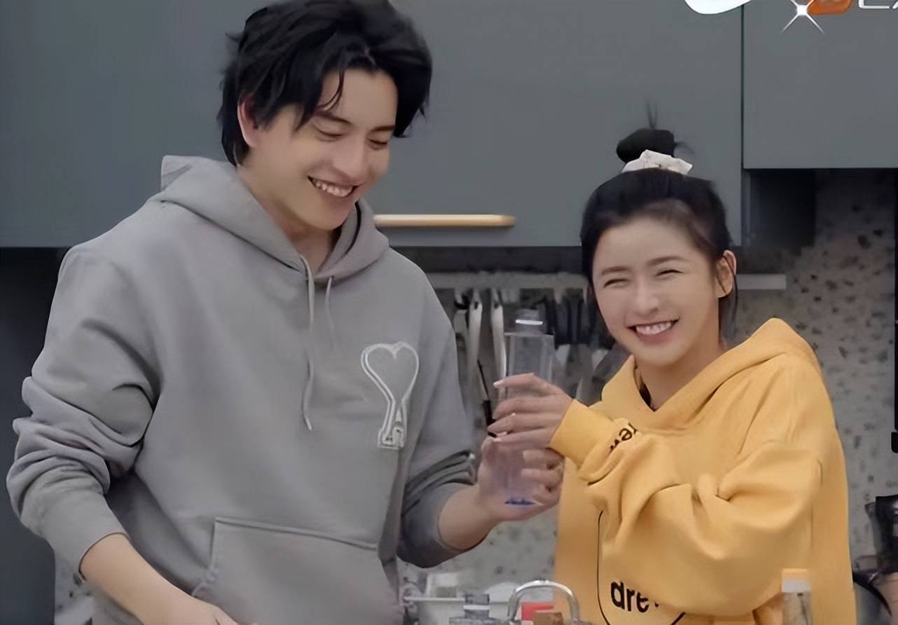 铁打的王大陆流水的女友,其承认新恋情,表示天天都是情人节_蔡卓_电影