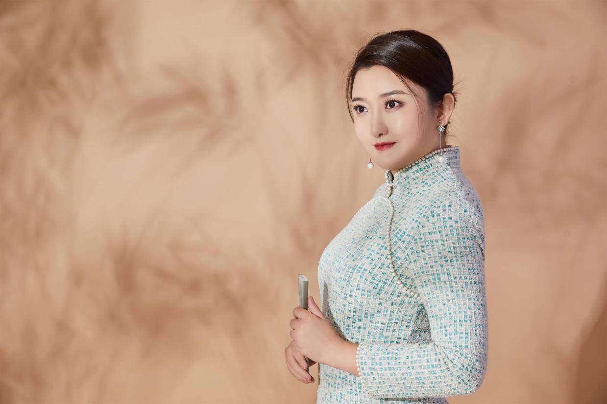 著名歌手云菲菲禅意歌曲《缘来缘去一瞬间》