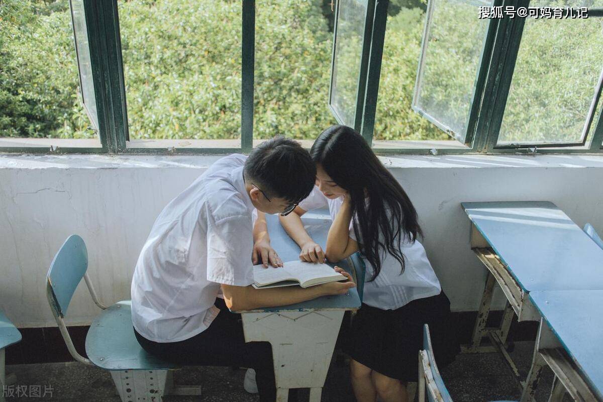 女生声称游泳后怀孕,父母向游泳馆索要赔偿,得知真相后无法接受