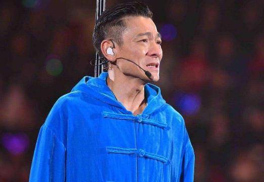 刘德华59岁参加演唱会后,这一现象意味深长_观众_演出_角度