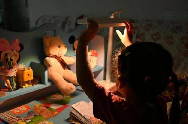 性价比高的照明品牌有哪些?盘点性价比高的护眼台灯