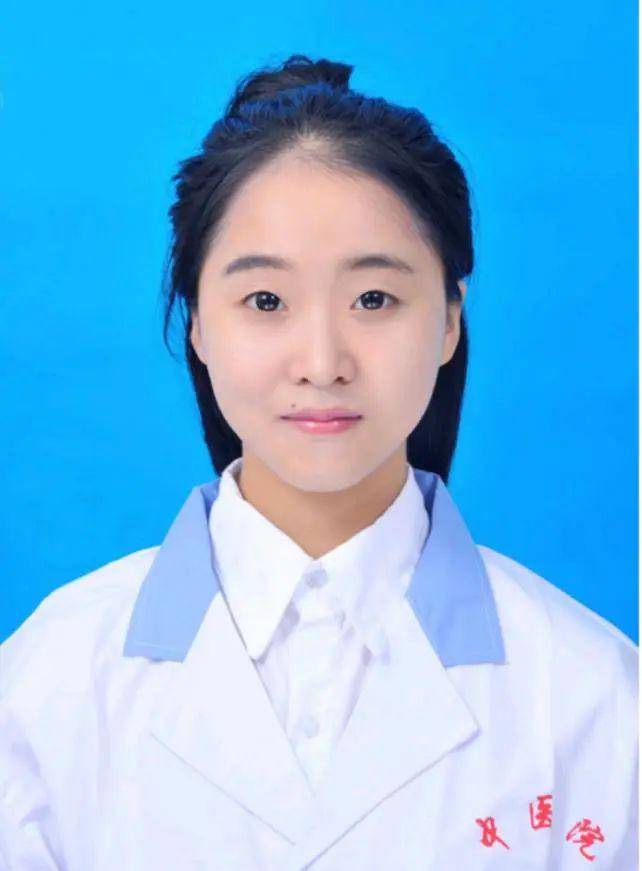 陈宁宁初级治疗师,毕业于温州医科大学 曾于台湾义守大学交流学习.