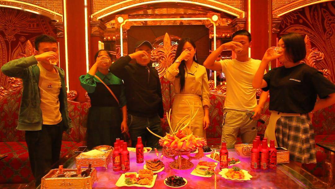 召集令1元换购酒水1箱凯里高端ktv邀您0元唱点击参与活动