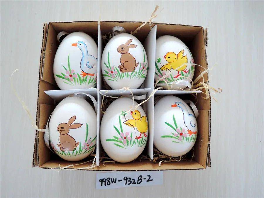 彩蛋大多数为 鸡蛋,鹅蛋和鹌鹑蛋 能在又薄又脆的蛋壳上彩绘 没有