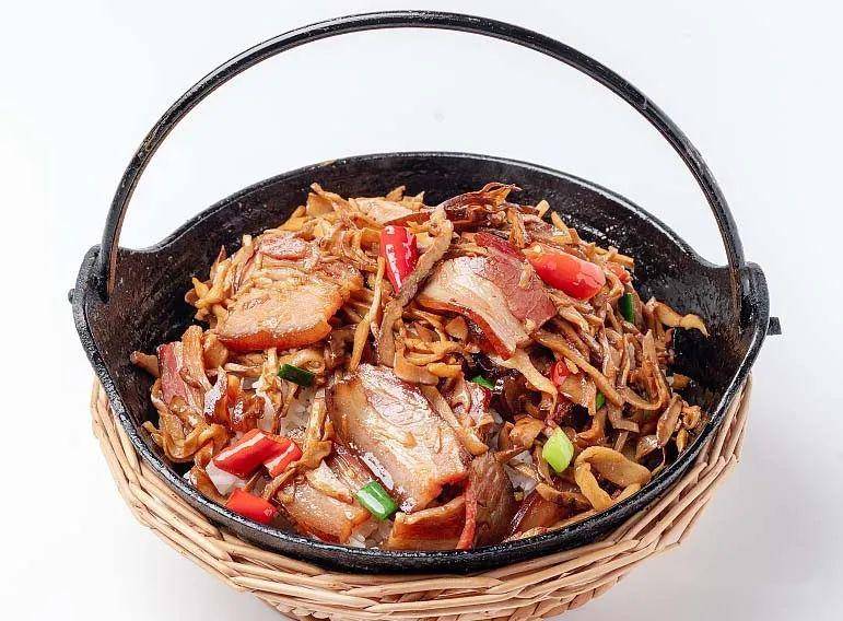 曾庆伟谈吃恩施土家吊锅