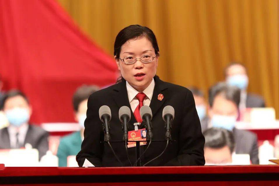 今天宜兴市第十七届人民代表大会第四次会议隆重开幕