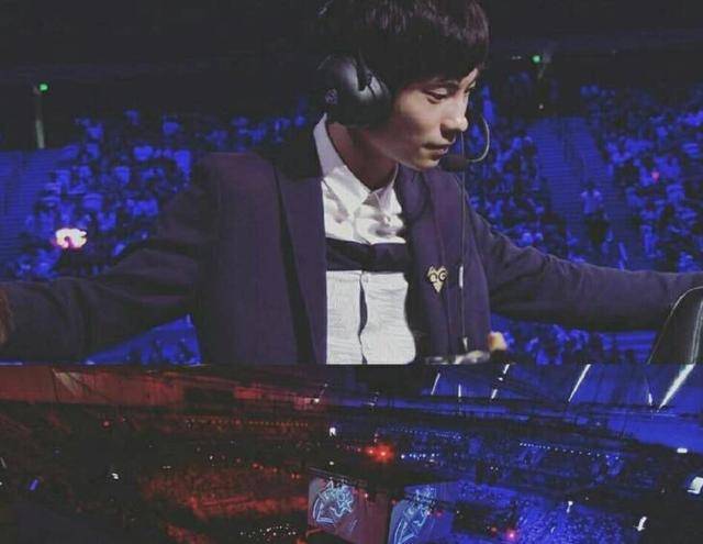 不知道从何时开始,gemini无论走到哪都被人尊敬地称呼为教练,即便是