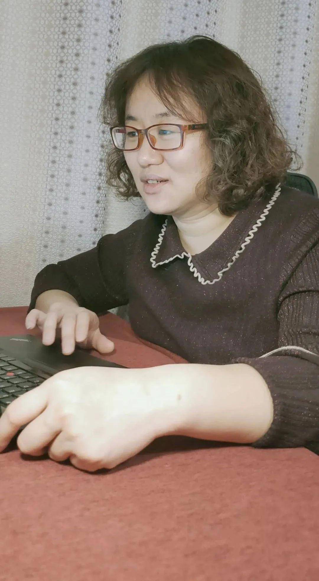 中华大街小学 李真我们一起努力前行"病毒肆虐,疫情汹涌,安心于室,共