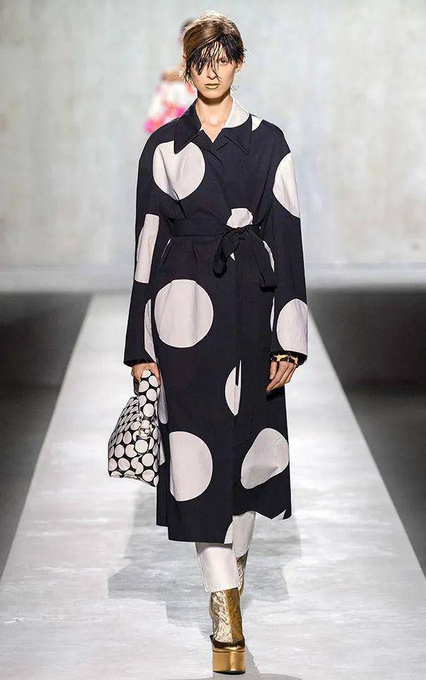 夏日显瘦小裙子,波点元素不可遗漏!