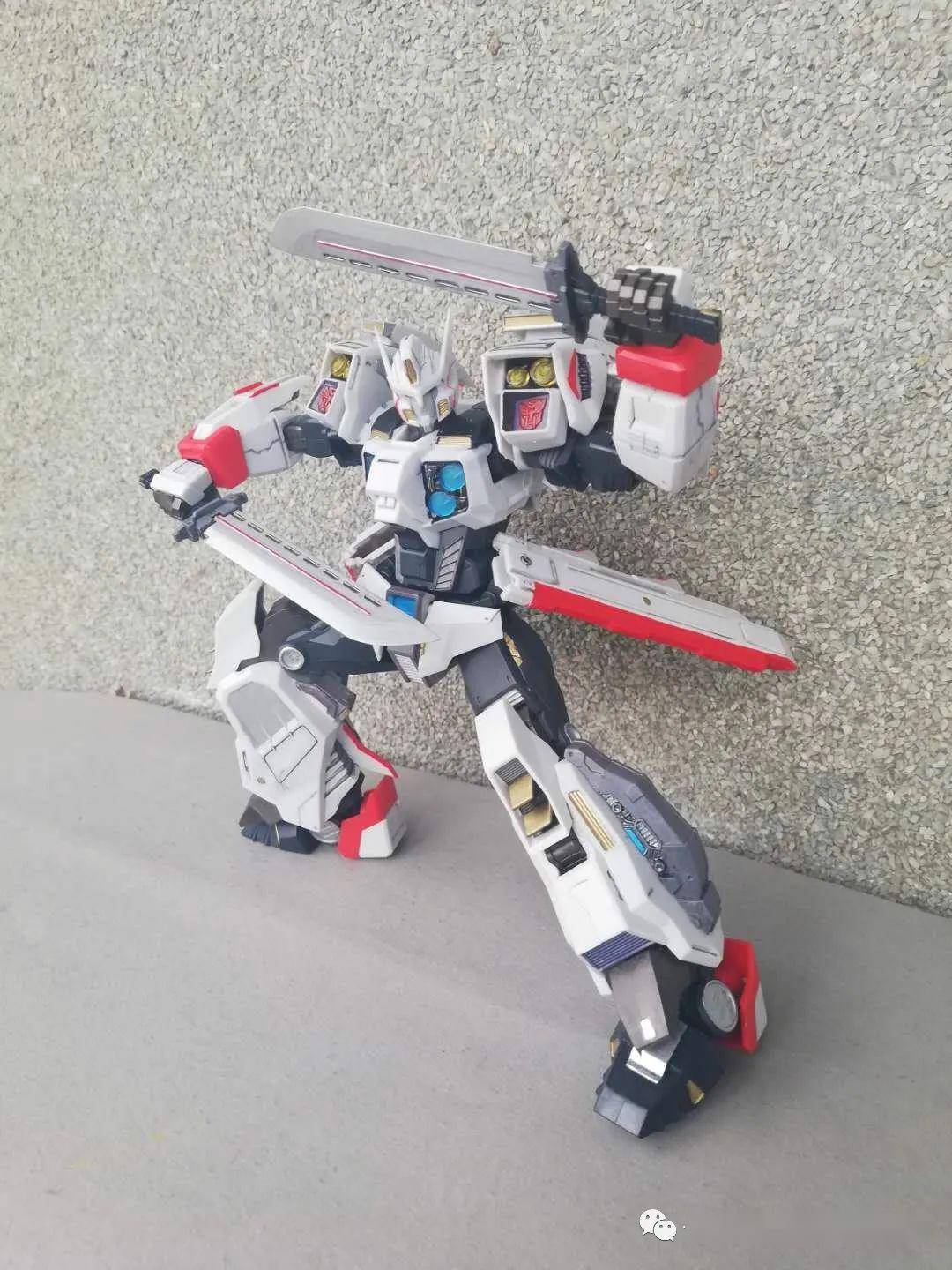 【评玩具】子小天:岑测评《变形金刚 风雷模型 idw漂移,不能变,但真香