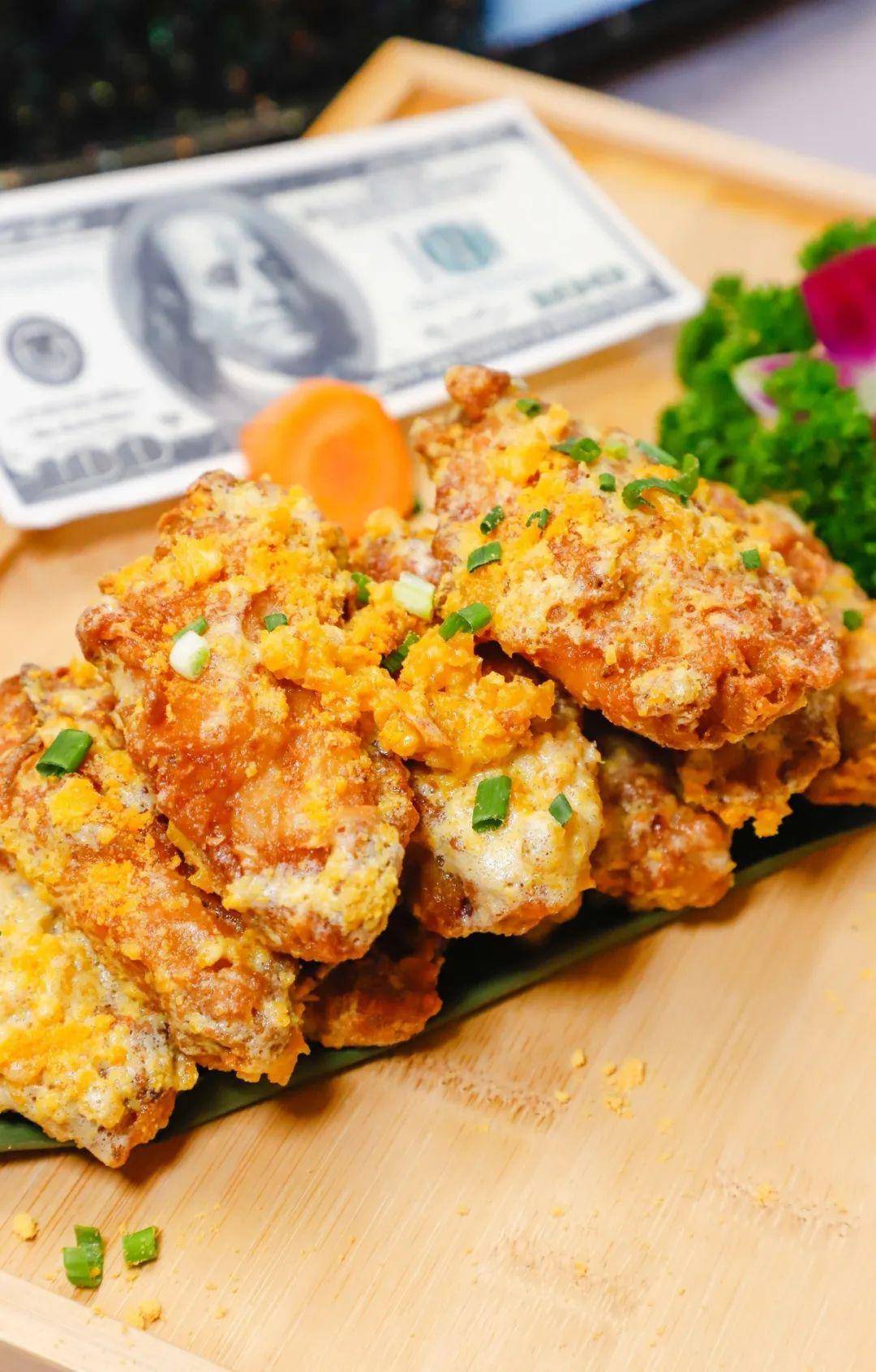 鸡翅新吃法——蛋黄鸡翅