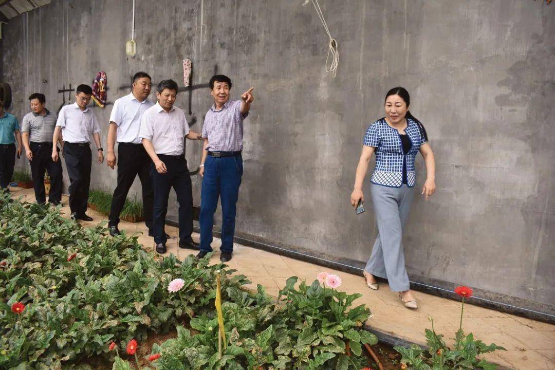 2019年6月28日,山东省发展和改革委员会党组成员,副主任潘好亮(右二