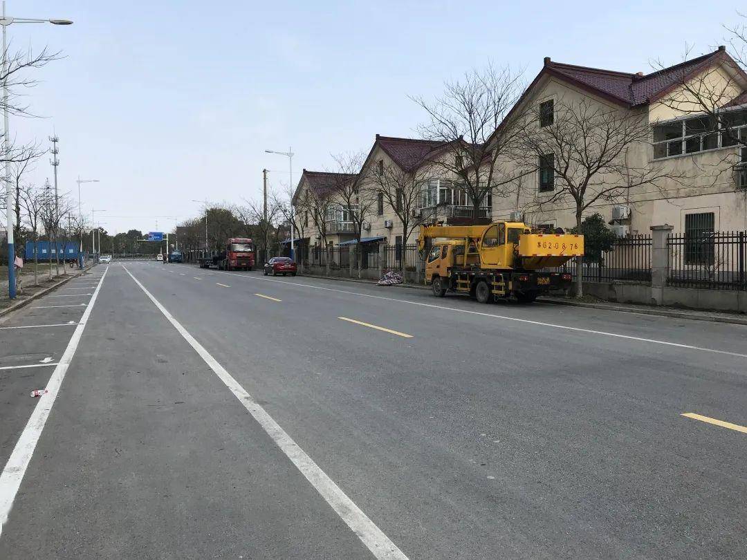 凝心聚力 多措并举 落实长效台账督查日前,碧溪街道扫黑办工作人员分