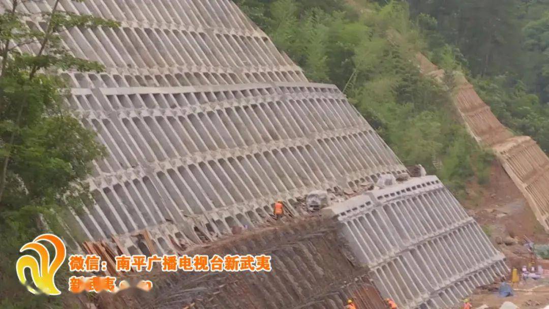 提速!〉延平加快推进九峰隧道入口处道路高边坡建设