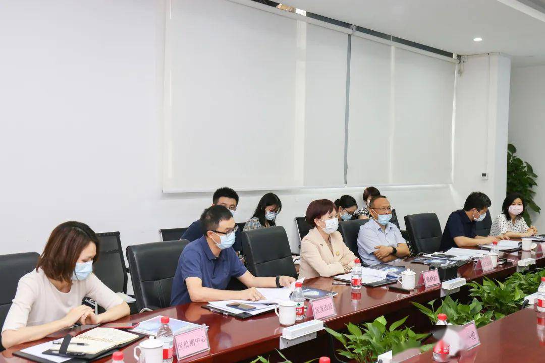龙华区委常委常务副区长张纳沙莅临英维克调研