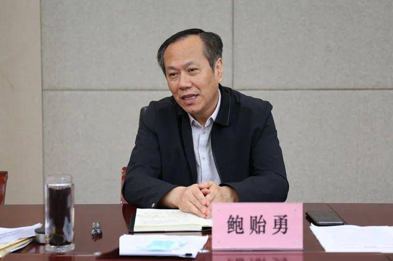 图片来源:陕西文明网陕西省委文明办副主任王战军主持会议.