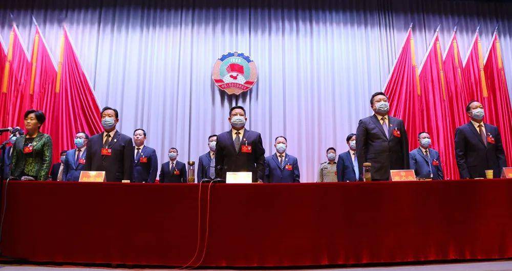 5月27日,市十五屆人大四次會議勝利閉幕.