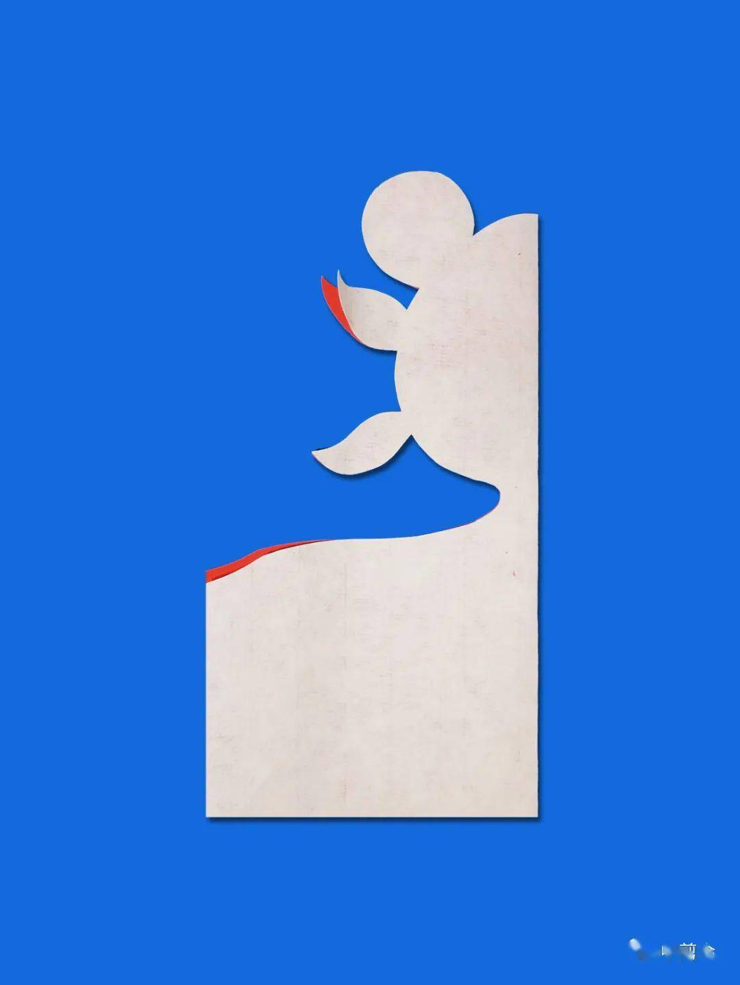 剪出小金鱼的半个身子的形状