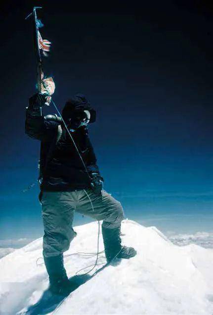 荐书| 登顶珠峰,20世纪那些勇攀高山的摄影师们…_丹增·诺盖