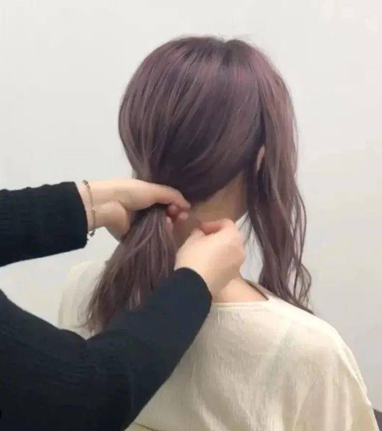 实用韩系马尾绑法技巧公开,发型师详解发型重点与马尾变化款