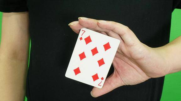 方片7在你眼前瞬间变换10倍慢放也看不出破绽特简单