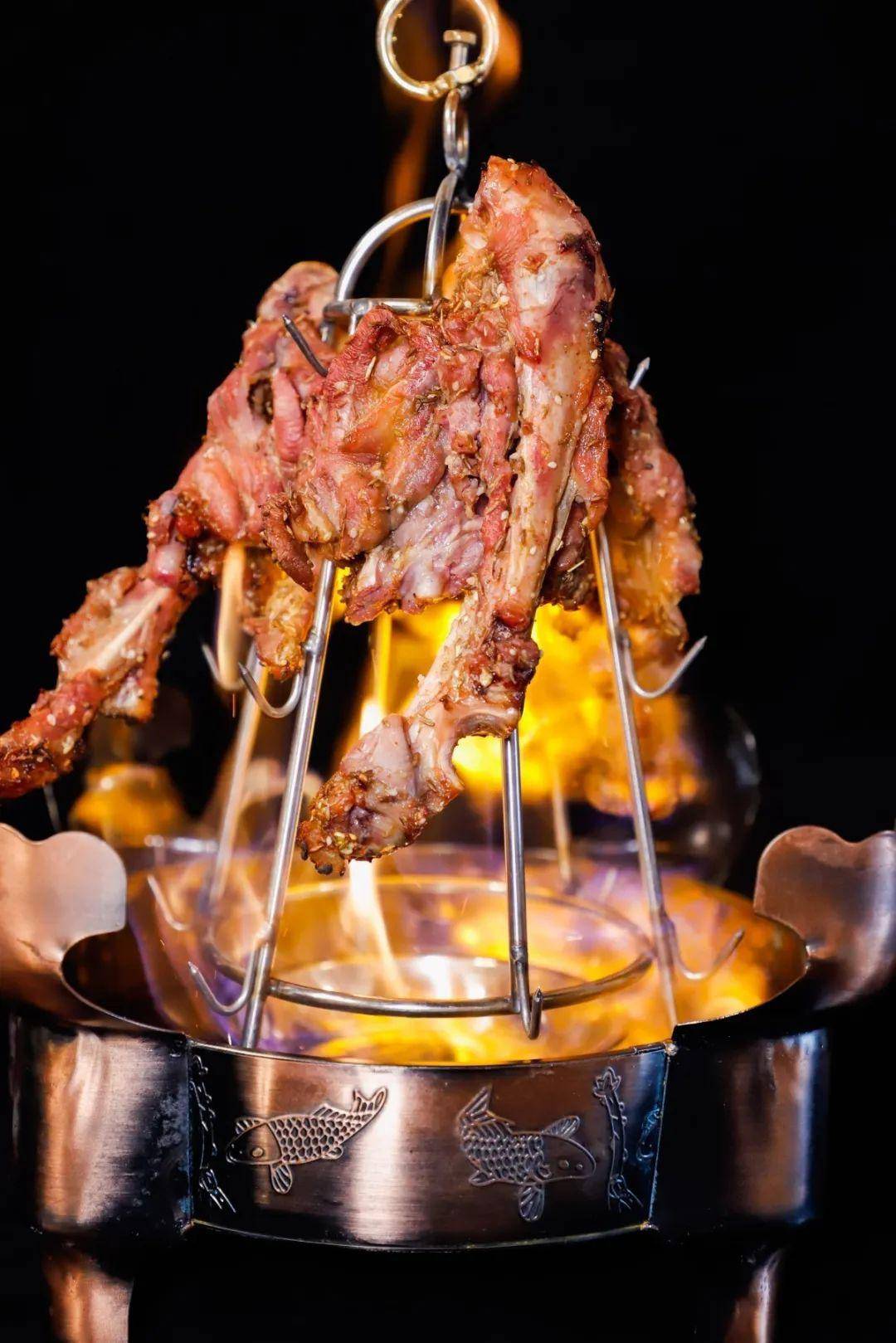 火爆京城的『李志捷馕坑羊排』网红店,空降无锡啦!