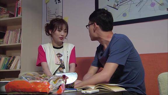 大都市小爱情富家女爱上穷小子怎料穷小子竟一心考研无心恋爱