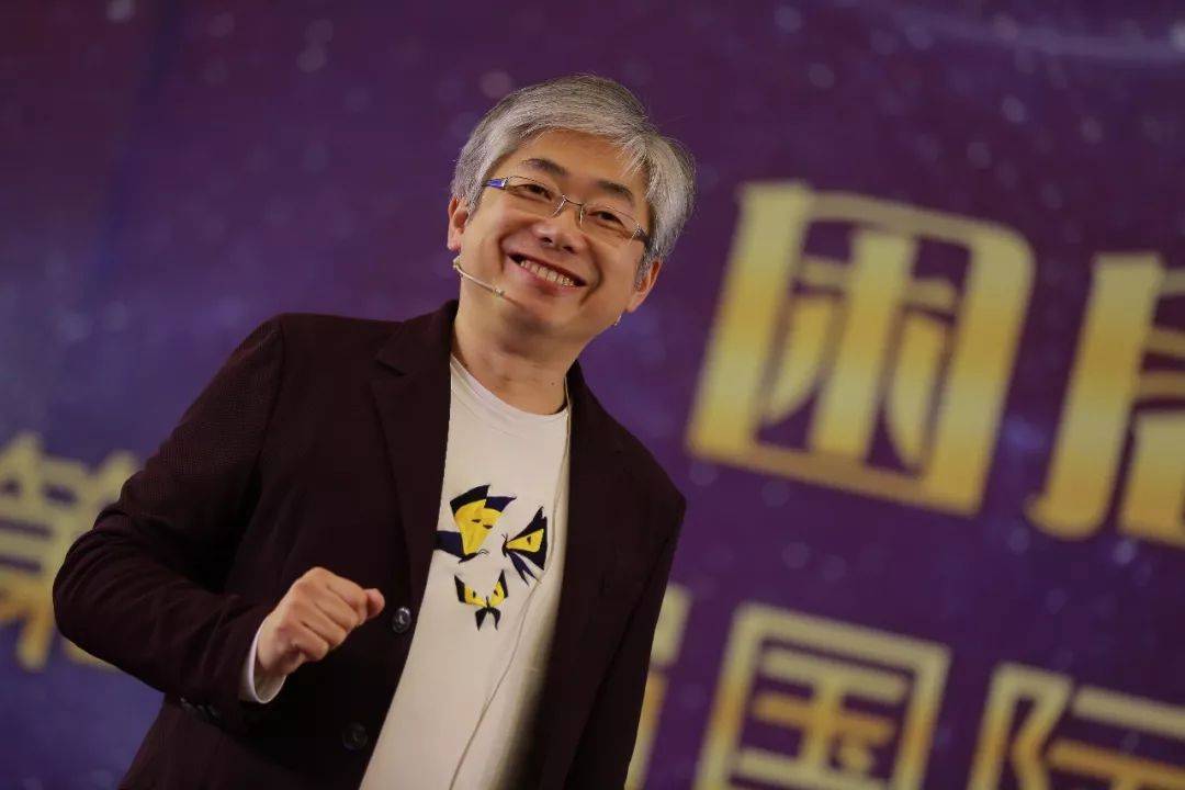 他用十年做了一万个个案