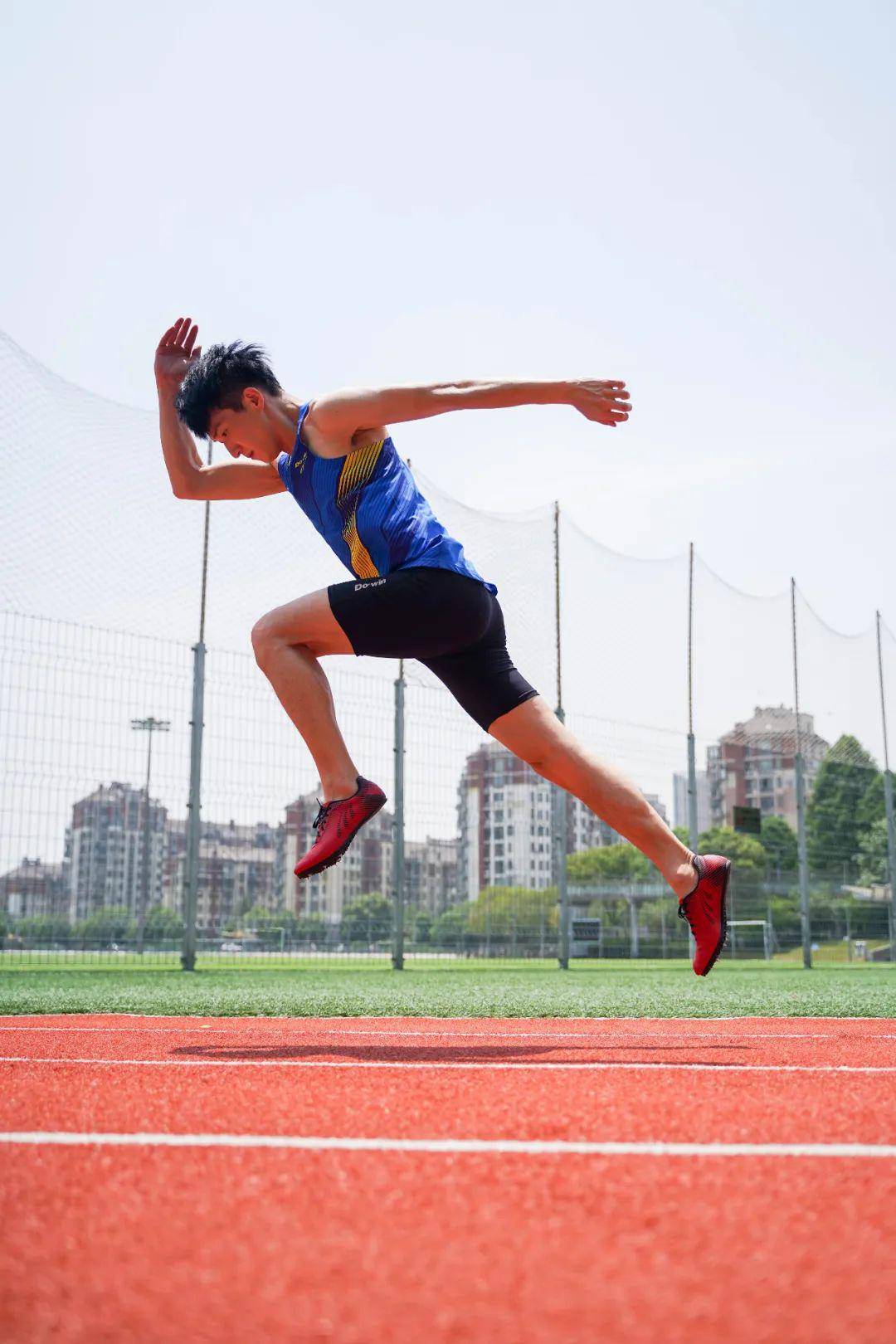 注定不平凡的体育生,还有"他"一起陪伴成长!_多威