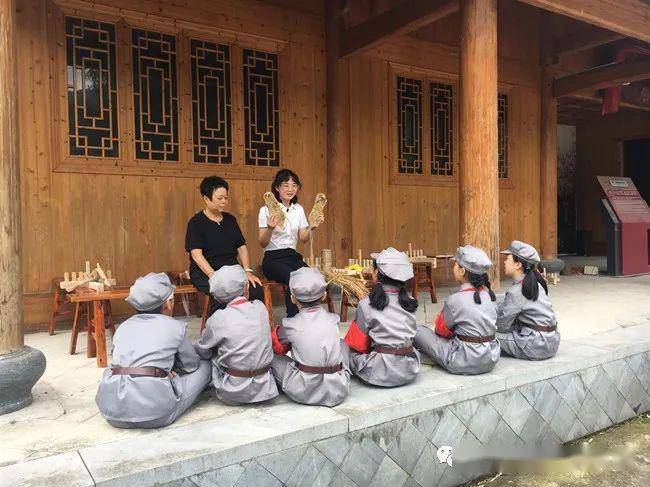 浙江平阳县凤卧镇红军小学"红小学子"走上"红色"研学路