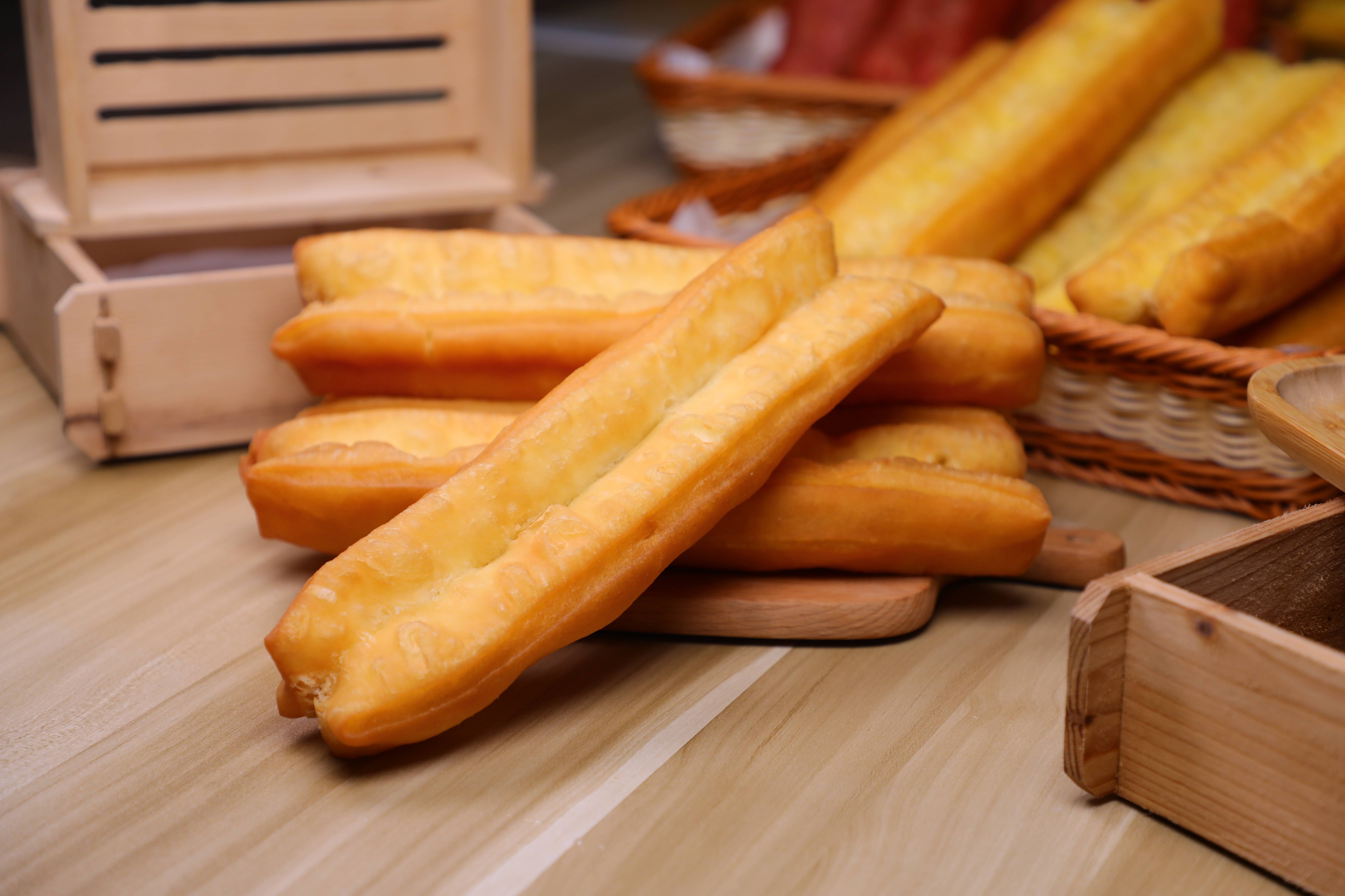 煌旗特色早餐项目推荐教你做出外皮酥脆内里空心的香酥大油条