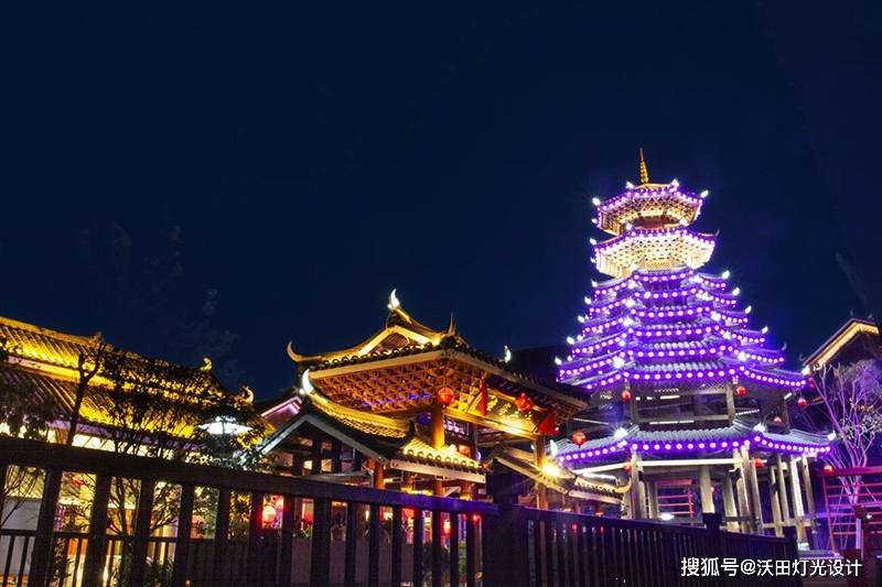 航拍三江月也侗寨轮廓尽显优美本色灯火阑珊处散发独特韵味