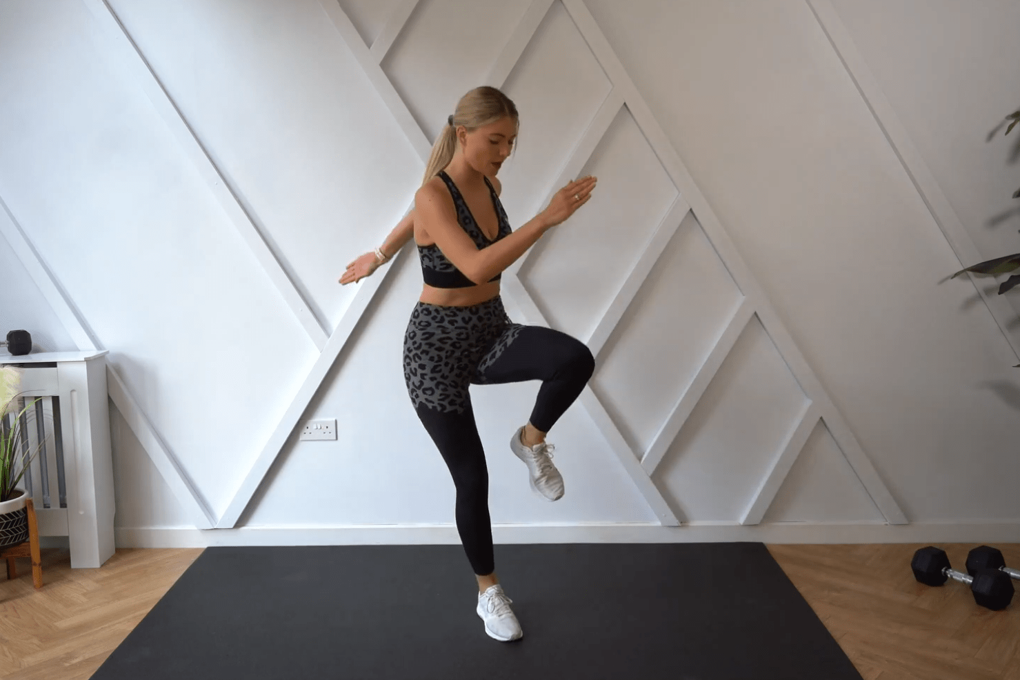 高清35分钟hiit全身训练燃掉500大卡无重复练完减3斤