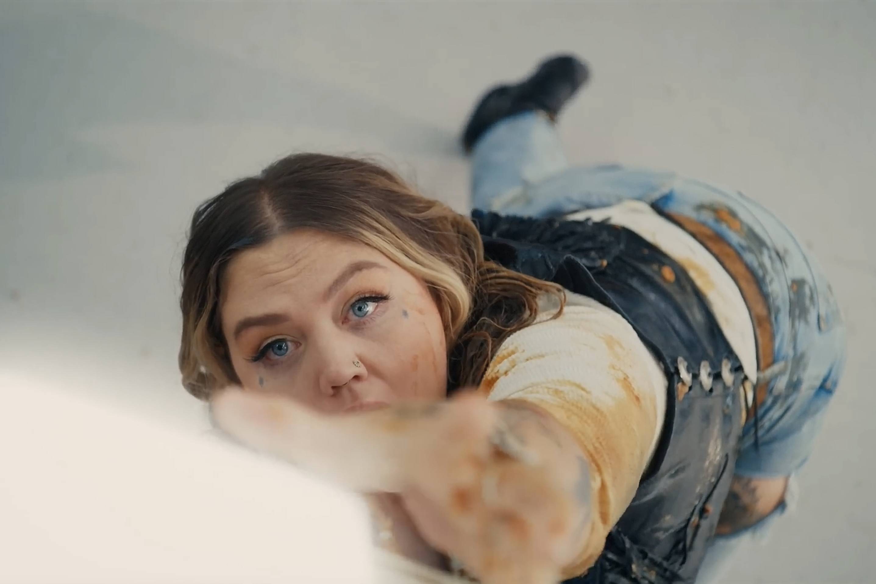 美国创作女歌手elle king新单try jesus官方mv释出