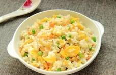 黄金蛋炒饭，怎样才可以让米饭粒粒分明？