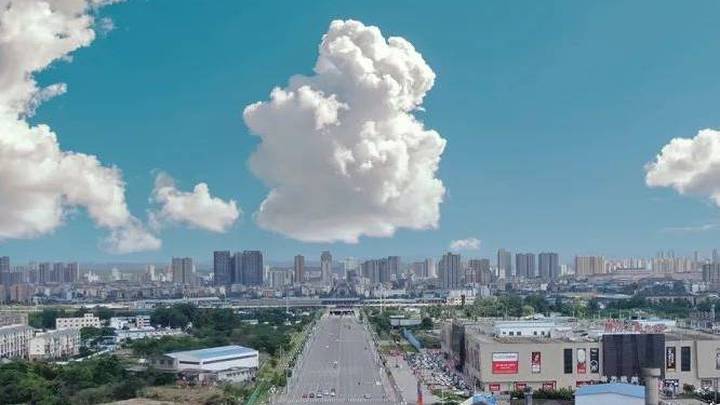 德阳城西长江路垂直森林地块310万/亩成交，你看好吗？