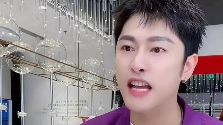 郭敬明艺人被曝新恋情，你怎么看？