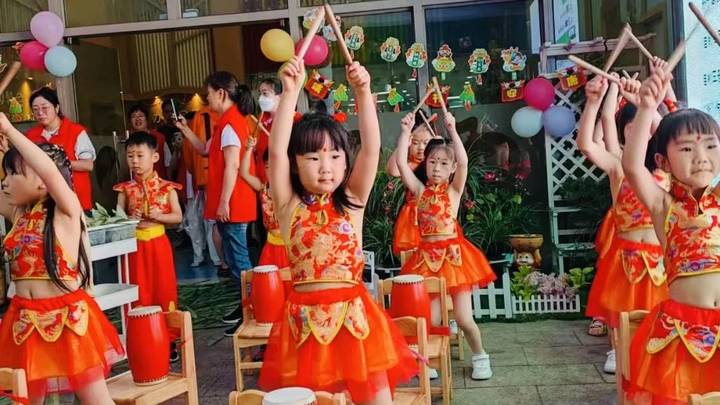 端午踏艾叶、龙舟戏水，你觉得这种活动好玩吗？