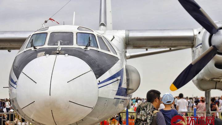 长春航空展第二天观众与出展装备实机、模型等互动，你期待吗？