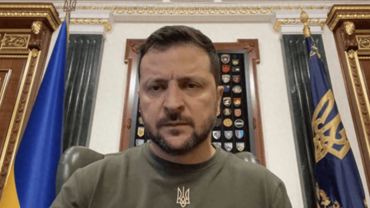 泽连斯基将所有地方征兵官员炒了，是在明罚暗保吗？