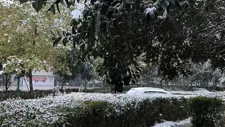 西安暴雪巨响惊醒市民，原来是冬雷，你遇到过这种情况吗？