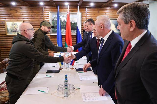 俄乌艰难谈判 多地战况趋于"激烈"