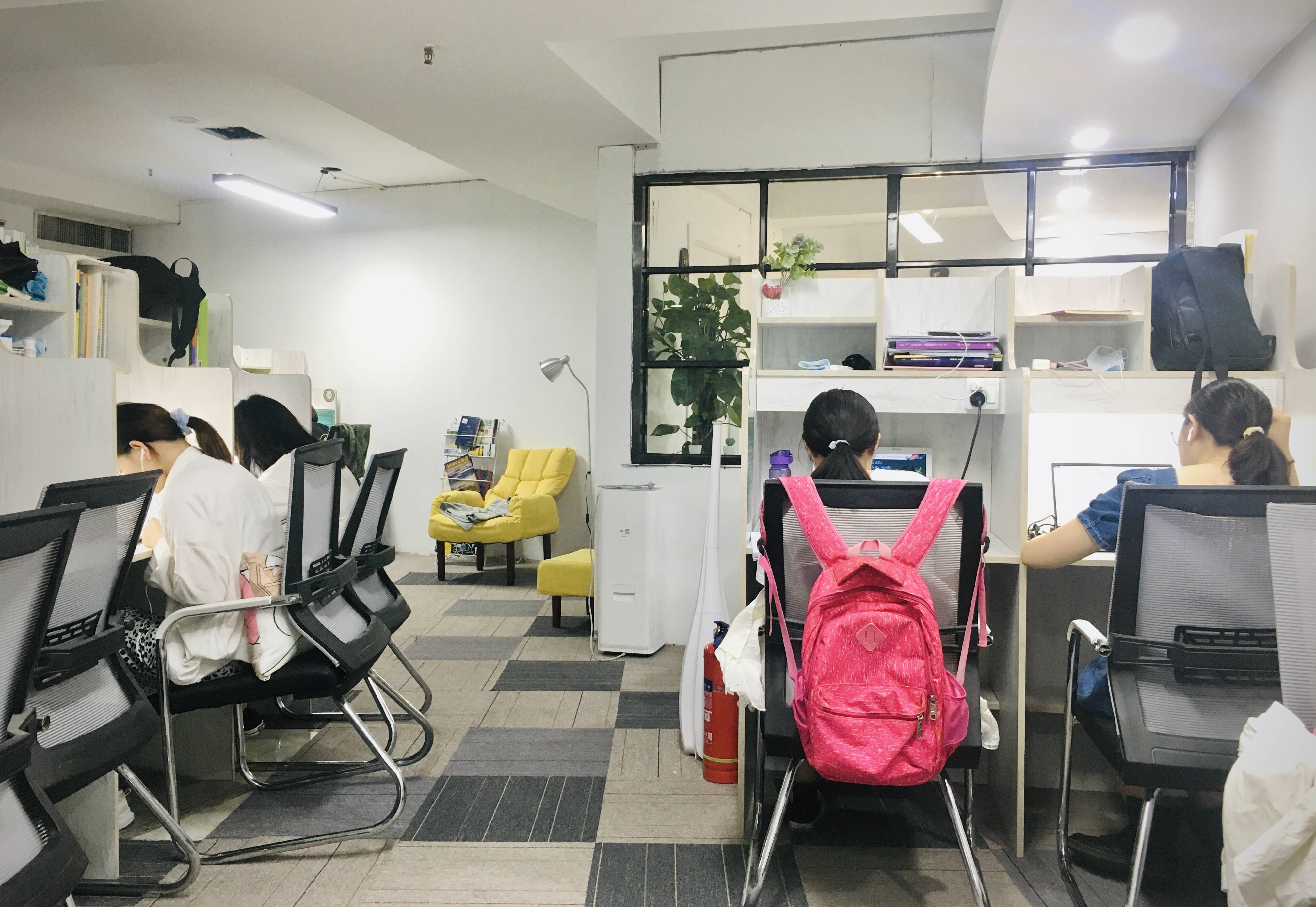 郑州10大网红书店自习室 市民盛赞环境好有创意 文化名城