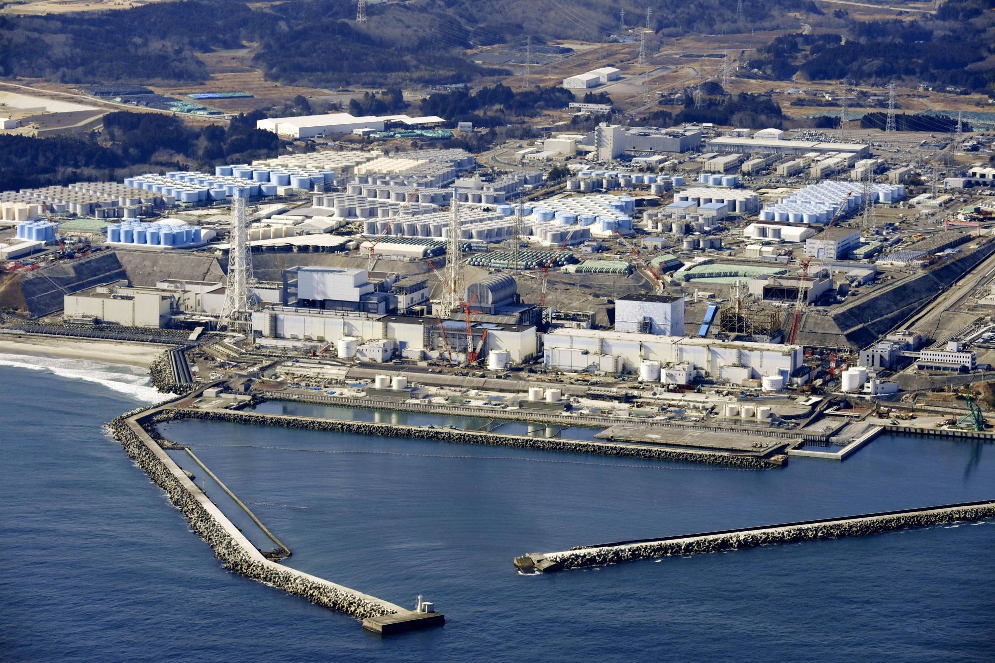 日本决定核污水入海后遭多方反对美国一边支持一边禁止日本食品进入
