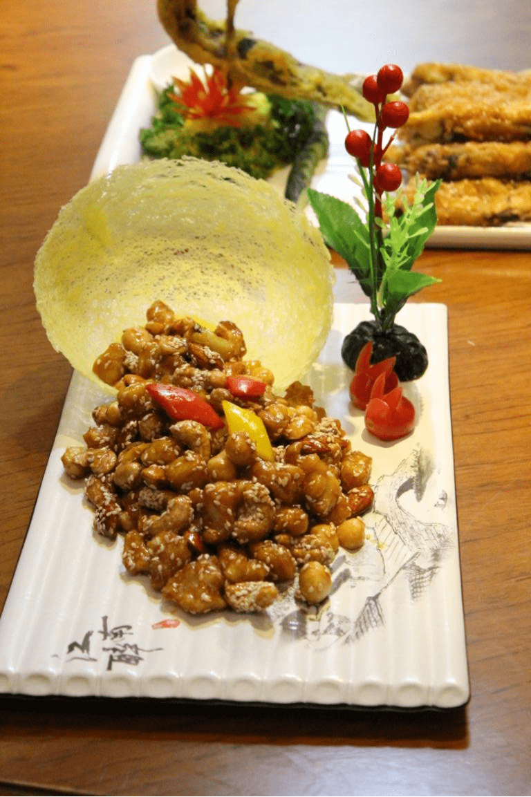 探店华都汇原味园:湛江难寻的云南野生鲜菌锅!