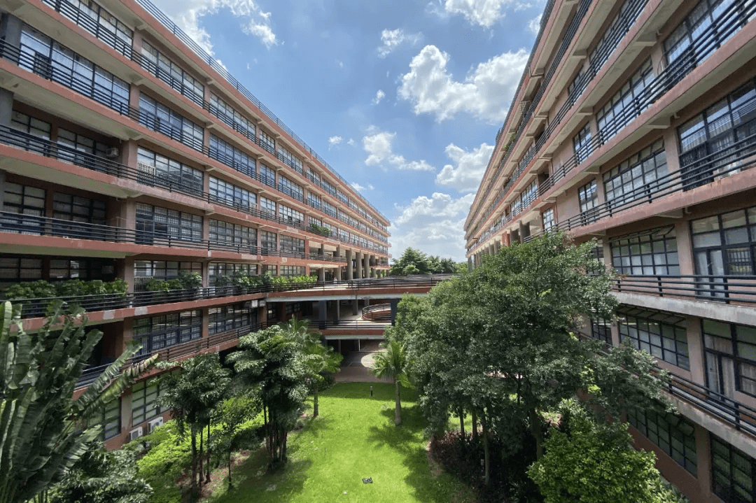 广东大学介绍-广州美术学院