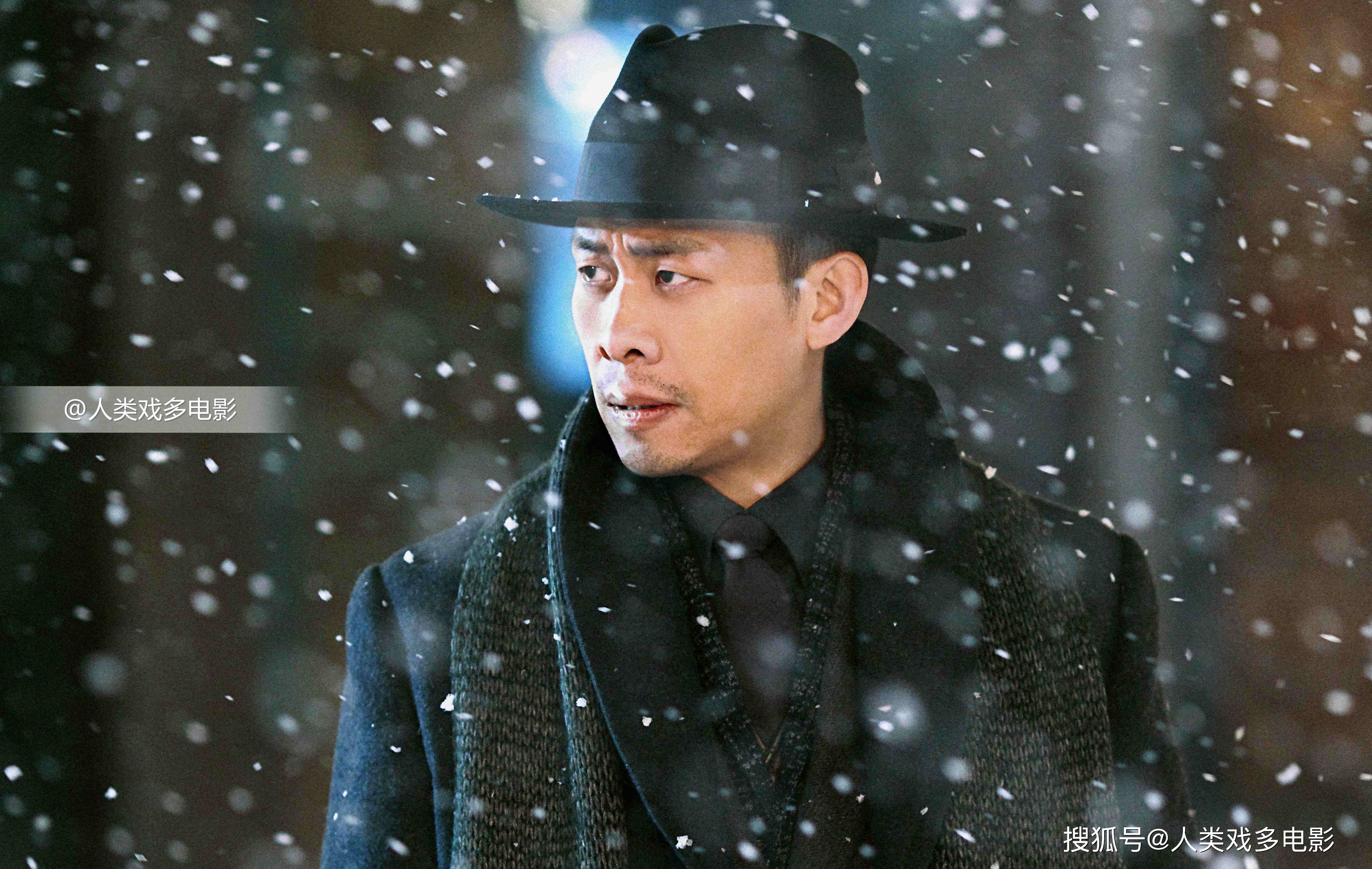 演员张译太拼了!新电影上演真实电击,真刀入喉?张艺谋如此回应