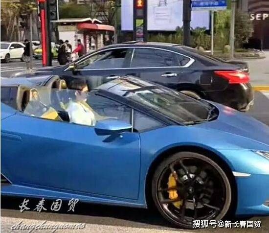 乌龙 孙俪被爆开300万豪车高调出行 网友辟谣 根本不是她 视频
